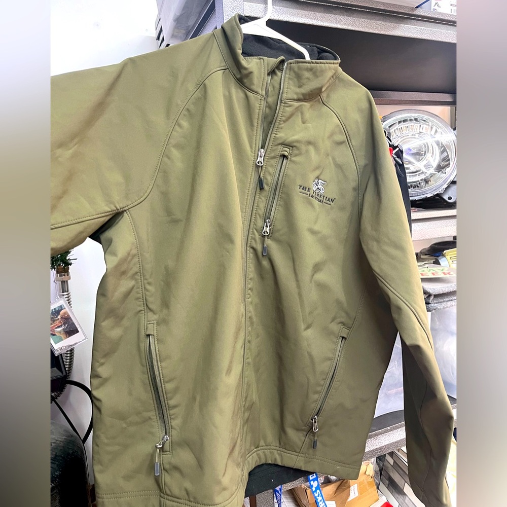 Size LARGE windbreaker jacket from the Las Vegas Venetian resort